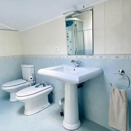 Lucerna, Con Piscina En